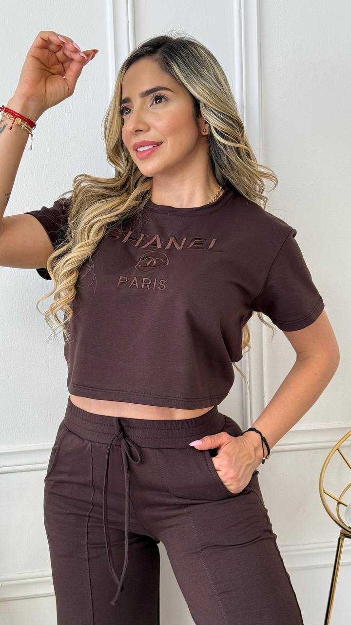 Conjunto Bota Campana Bordado Chanel